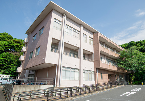 横須賀市立看護専門学校 外観